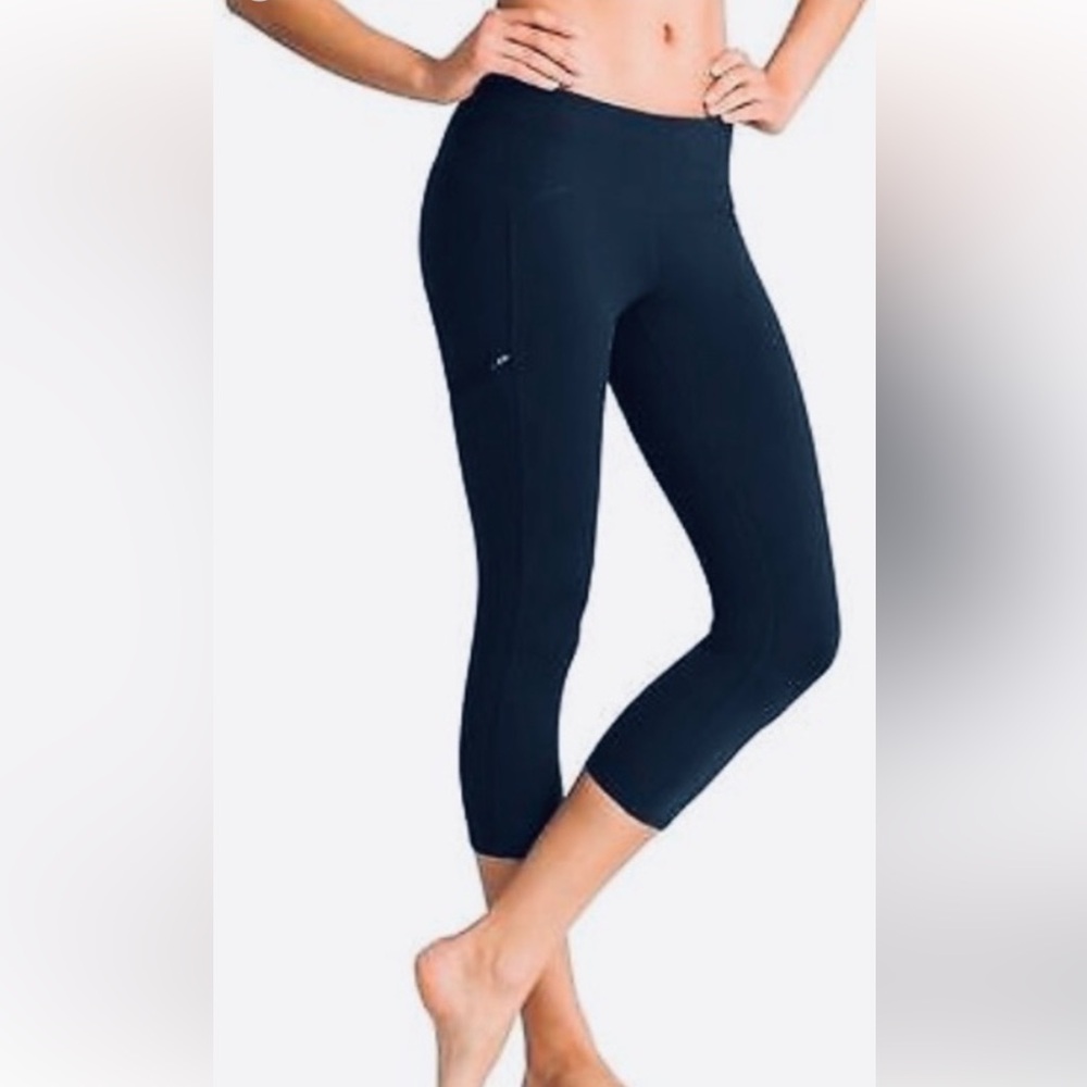 Athleta Drifter Capri Crop Leggings Size Small Petite Black